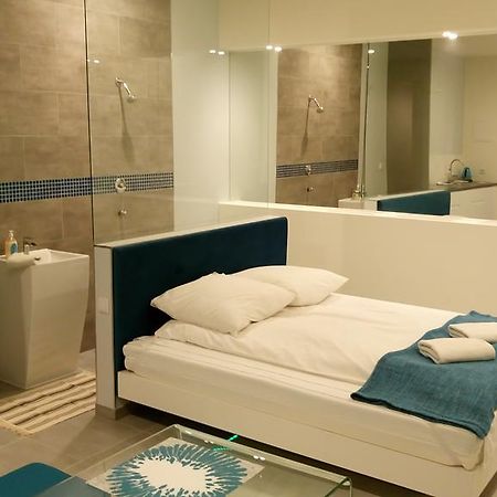 Mirror Apartments Краков Экстерьер фото