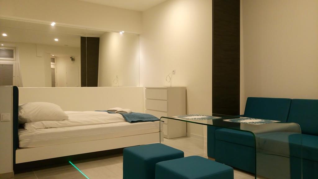 Mirror Apartments Краков Номер фото