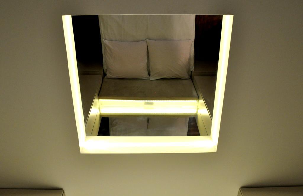 Mirror Apartments Краков Экстерьер фото