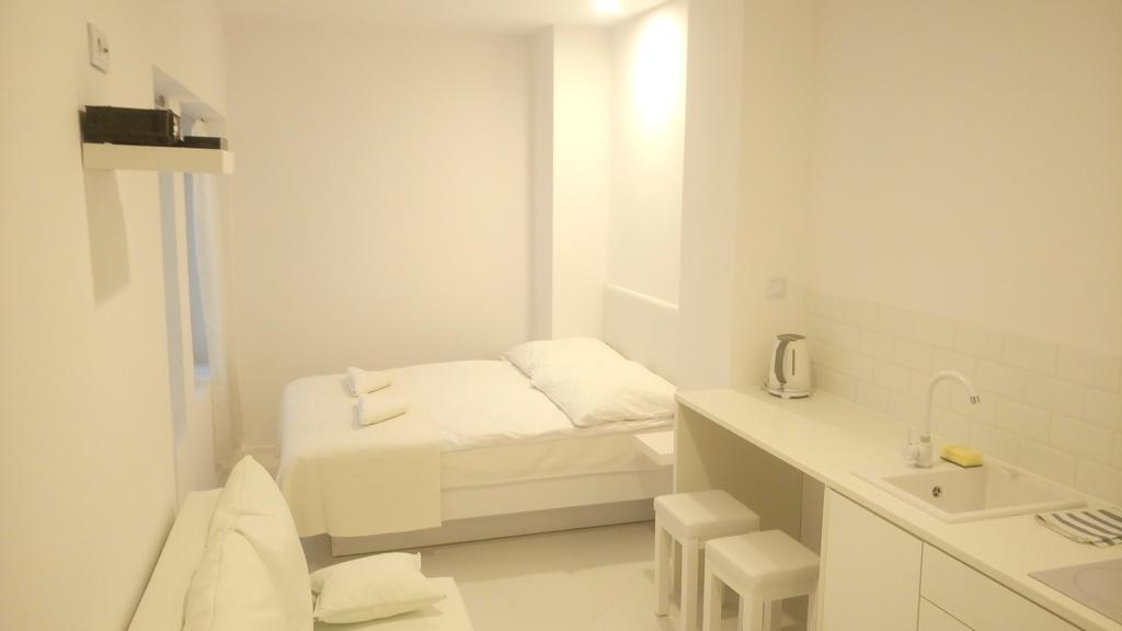 Mirror Apartments Краков Экстерьер фото