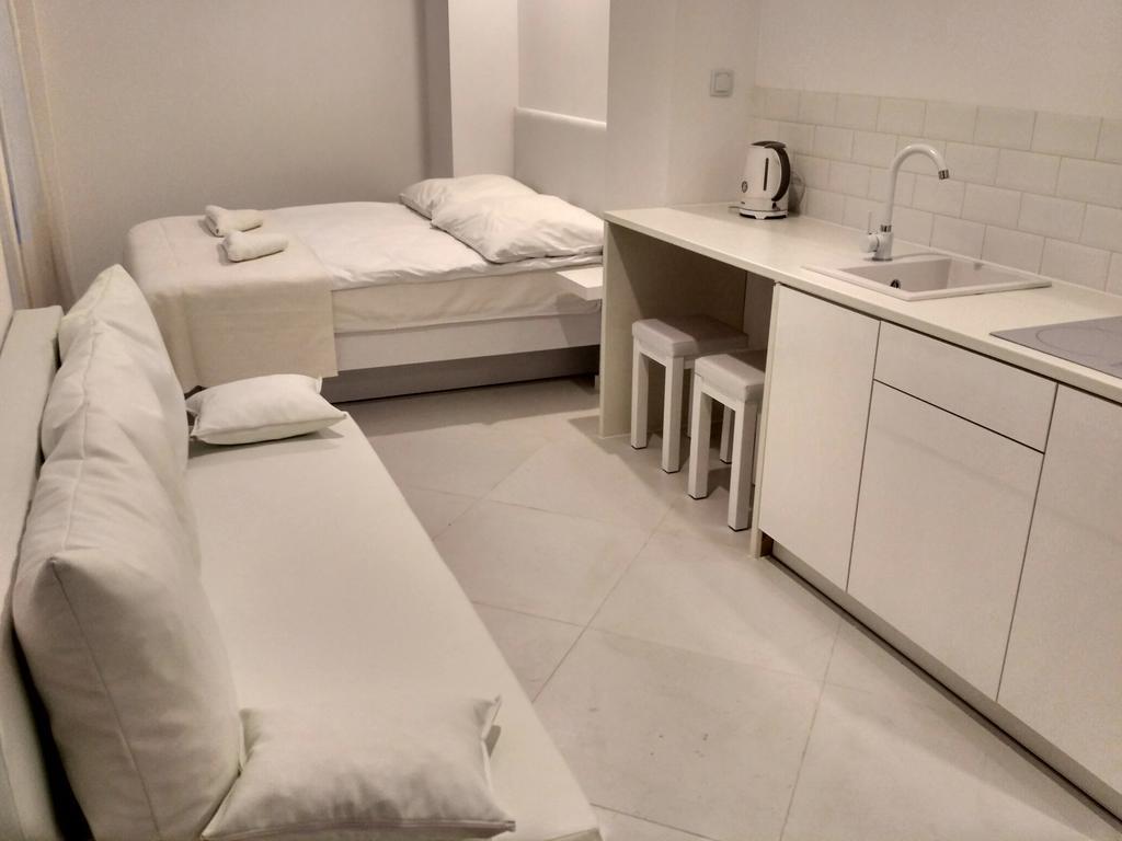 Mirror Apartments Краков Экстерьер фото